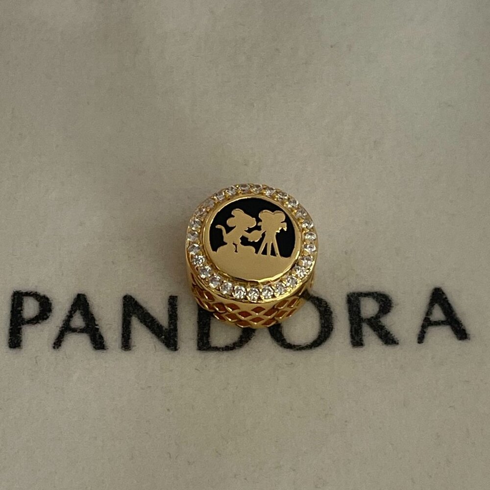 Pandora Walt Disney Studios That's a Wrap! Charm